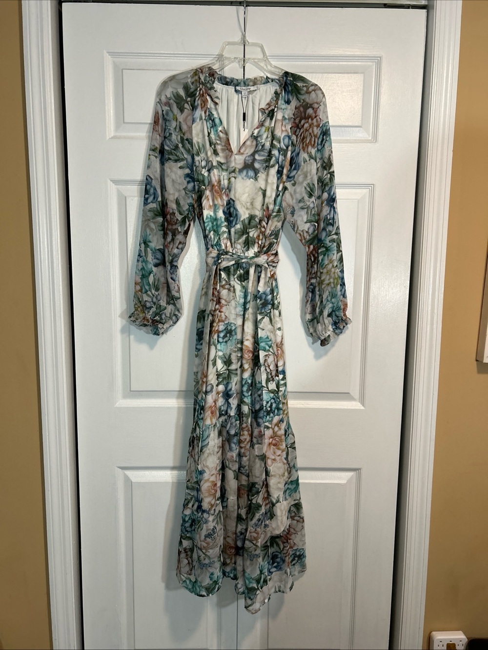 NWT Chico’s Chiffon Semi-sheer Maxi Dress Size 2 US 12 Ecru Multi Long Slv Belt